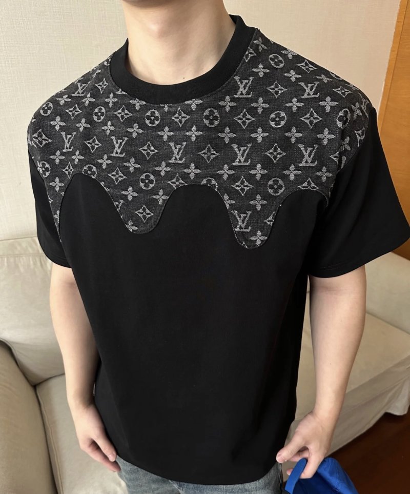 Louis Vuitton Monogram Black Short-Sleeve T-Shirt view
