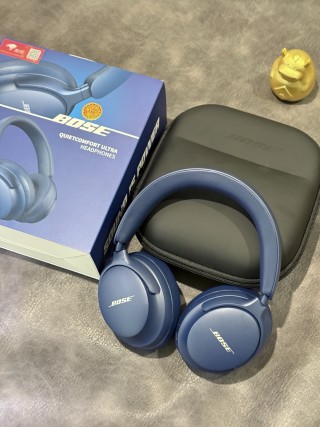 Bose QuietComfort Ultra Headphones - Midnight Blue view 12