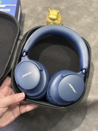 Bose QuietComfort Ultra Headphones - Midnight Blue view 9