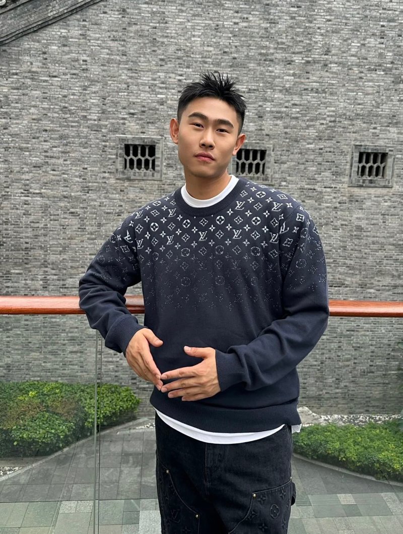 Louis Vuitton Monogram Knit Sweater Grey view