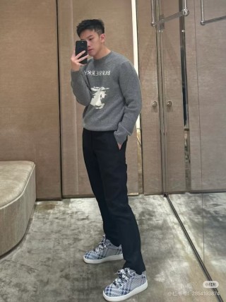 Burberry Grey Graphic Horse Crewneck Sweater view 5