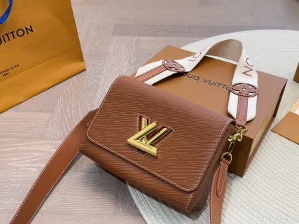 Louis Vuitton Twist Shoulder Bag Brown & White video