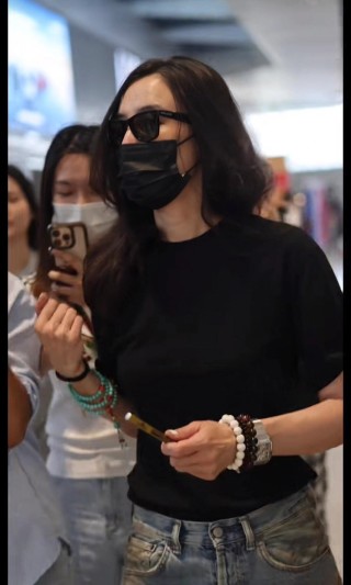 Saint Laurent Meatpacking New York Black T-Shirt view 4