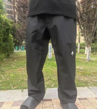 Stone Island Black Cargo Pants view 1
