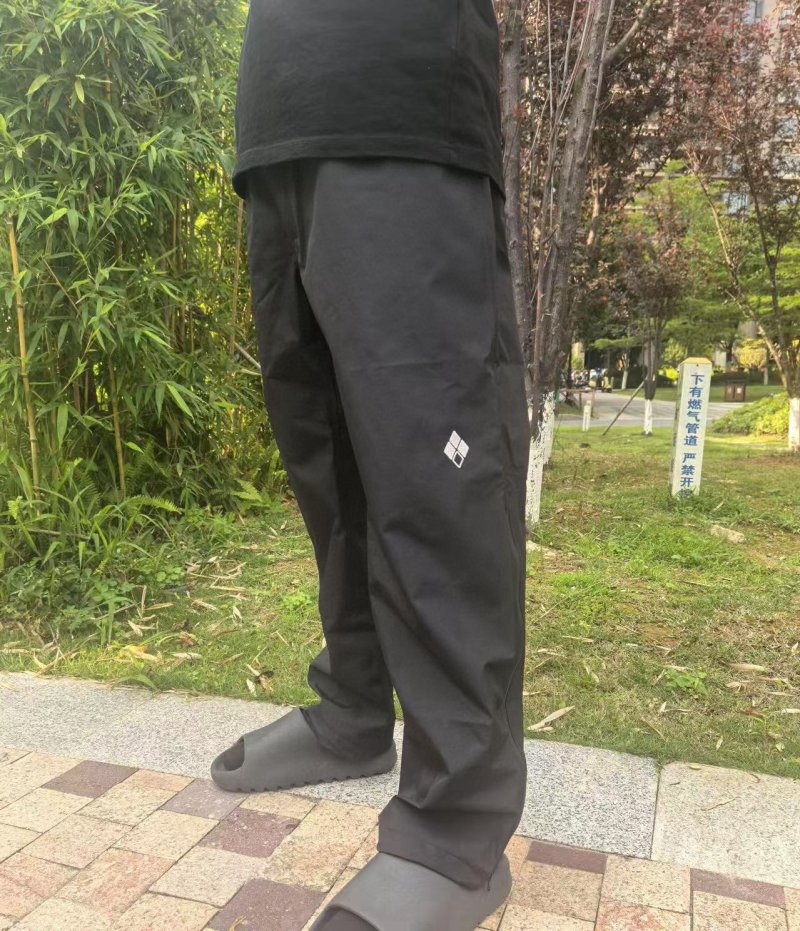 Stone Island Black Cargo Pants view