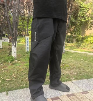 Stone Island Black Cargo Pants view 3