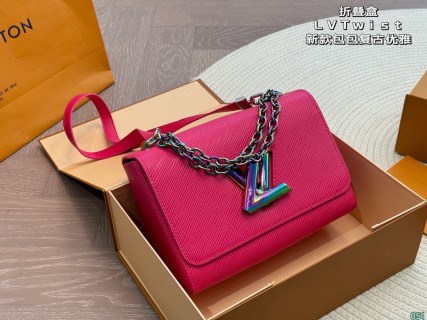 Louis Vuitton Twist Black Epi Leather Shoulder Bag view 4