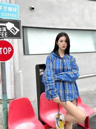 Blue Plaid Oversized Blazer Jacket with Black Lining view 4