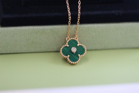 Van Cleef & Arpels Four-Leaf Clover Malachite Rose Gold Necklace view 5