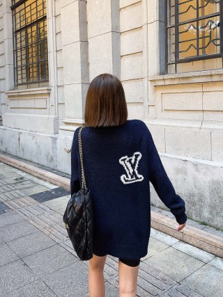 Louis Vuitton LV Logo Navy Knit Sweater view 5