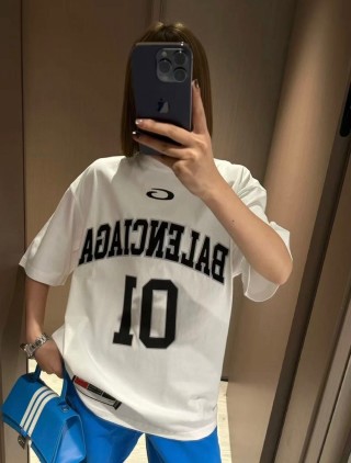 Balenciaga 01 Logo White T-Shirt view 4