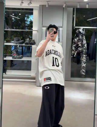 Balenciaga 01 Logo White T-Shirt view 5