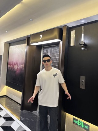 Gucci Logo Print T-Shirt Cream view 6