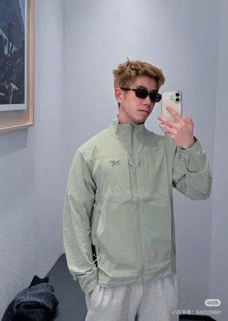 Arc'teryx Lightweight Shell Jacket Sage Green view 5