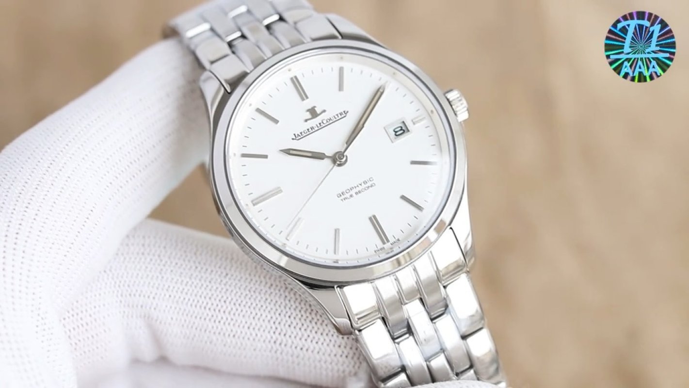 Jaeger-LeCoultre Master Control Date Silver White Dial Watch