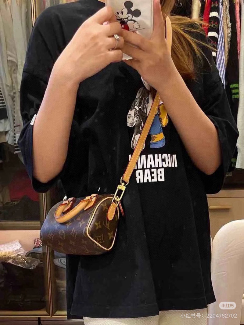 Louis Vuitton Monogram Speedy Handbag with Shoulder Strap view