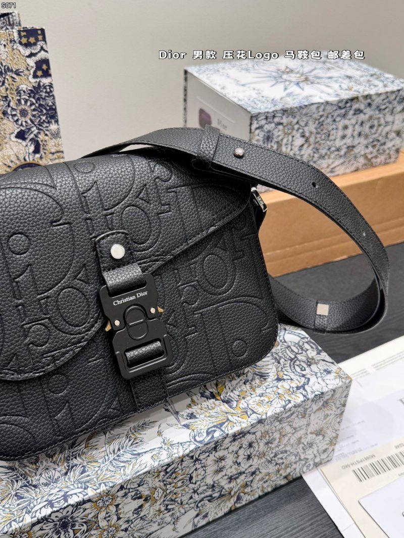 Dior Saddle Messenger Bag Black view