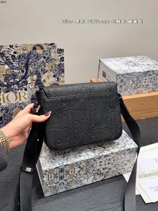 Dior Saddle Messenger Bag Black view 7