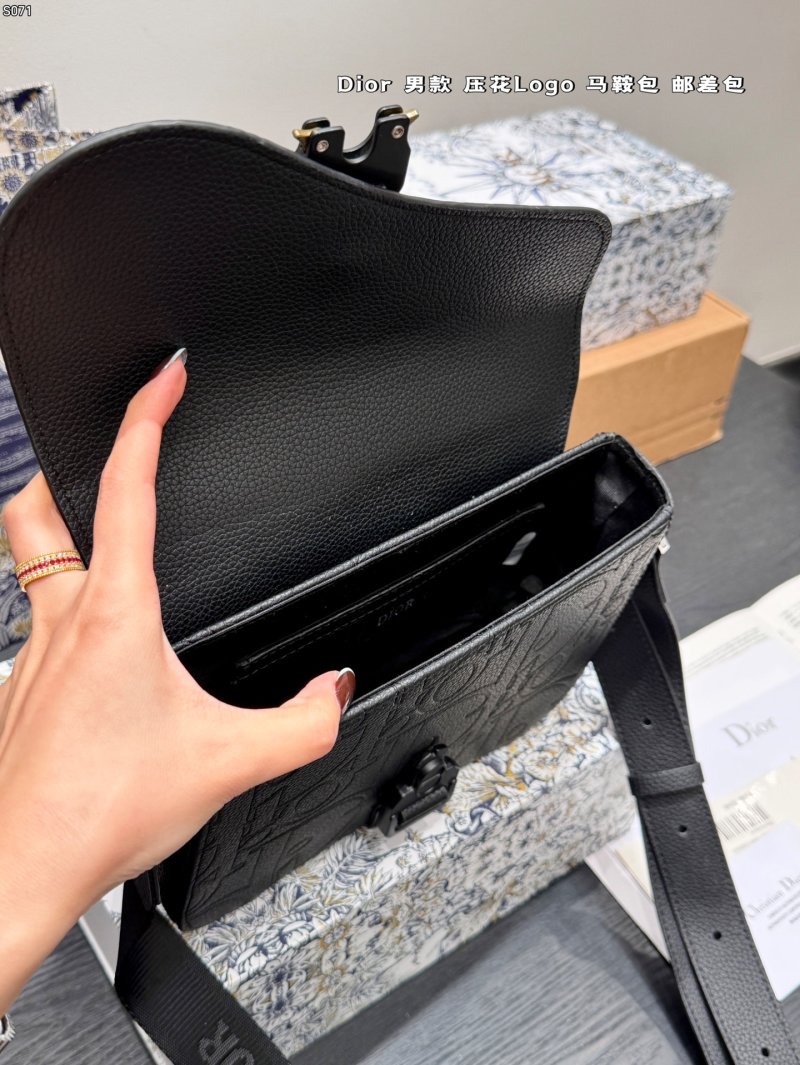 Dior Saddle Messenger Bag Black view