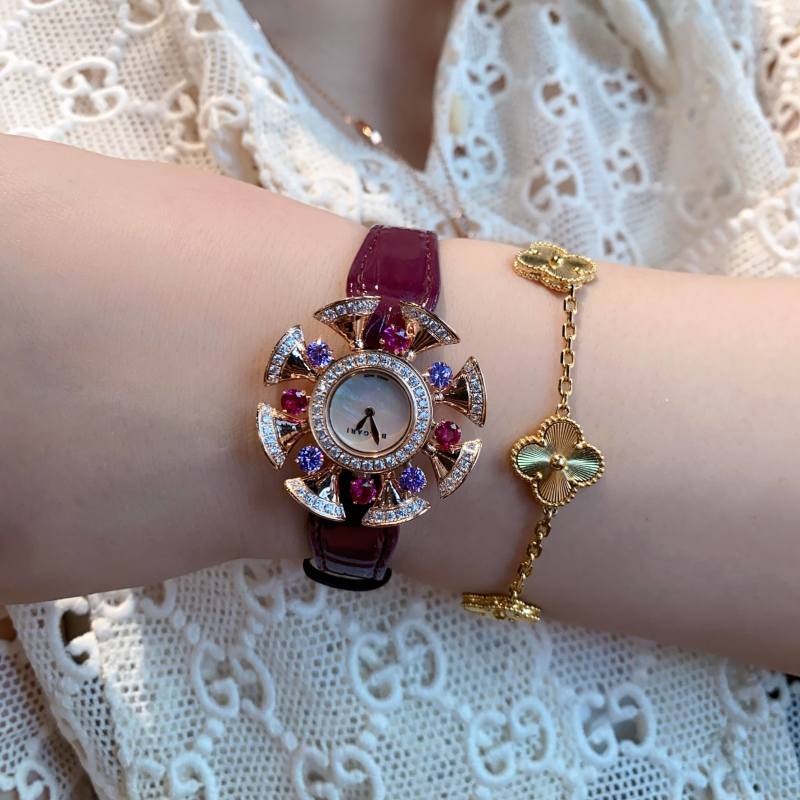 Bulgari Divas' Dream Rose Gold Purple Amethyst Watch view