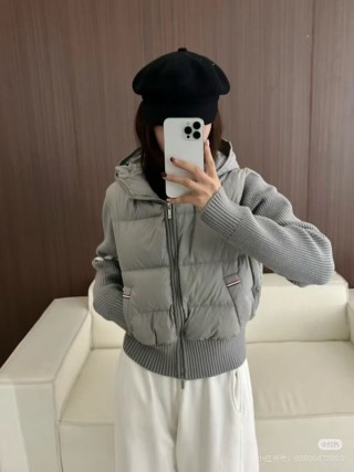 Grey Puffer Down Jacket with Ribbed Sleeves view 1