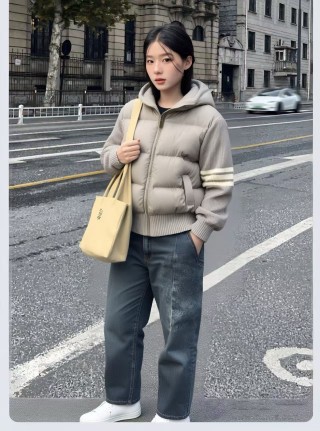 Grey Puffer Down Jacket with Ribbed Sleeves view 3