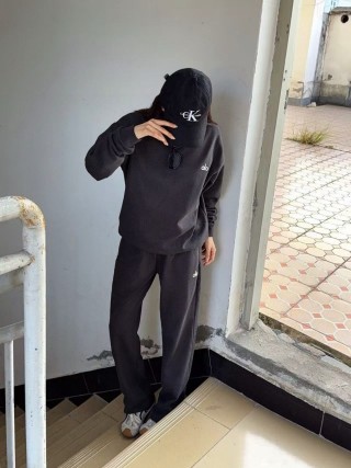 Essentials Fear of God Relaxed Fit Sweatpants Charcoal view 4