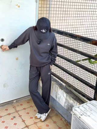 Essentials Fear of God Relaxed Fit Sweatpants Charcoal view 6