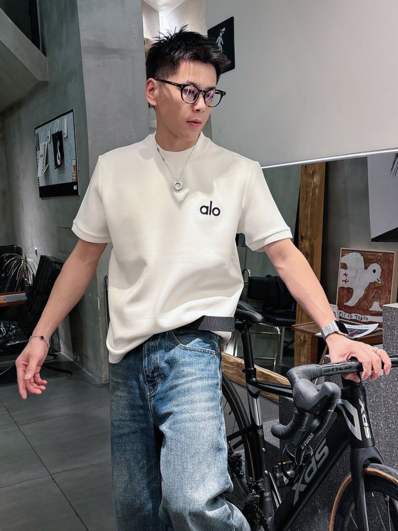 Alo Yoga Logo T-Shirt White view
