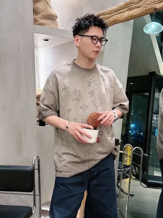 Louis Vuitton Monogram Distressed Grey T-Shirt view 2