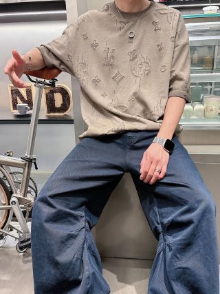 Louis Vuitton Monogram Distressed Grey T-Shirt view 8