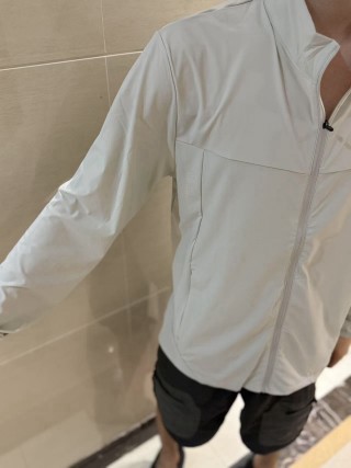 White Lightweight Zip Sunscreen Jacket view 2