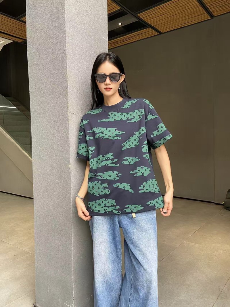 Mint Crocodile Print Short Sleeve T-Shirt Black