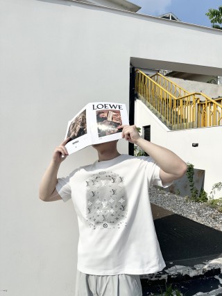 Louis Vuitton Monogram Print White T-Shirt view 1
