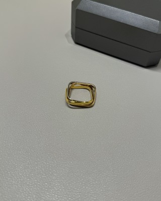 Trinity Pillow-Cushion Three-Band Gold Ring