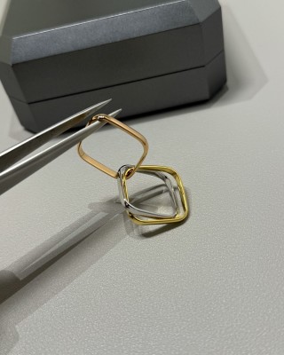 Trinity Pillow-Cushion Three-Band Gold Ring view 3