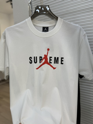 Jordan Tom & Jerry Graphic Print T-Shirt White view 3