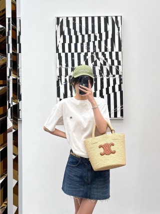 Chanel CC Logo White Short Sleeve T-Shirt view 4
