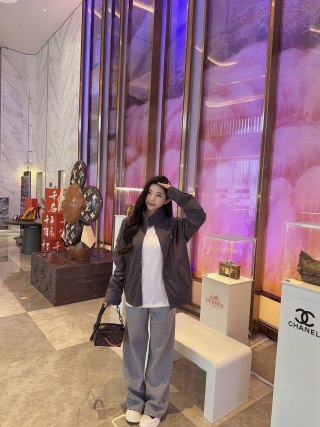 Black Oversized Blazer Jacket with White Shirt view 7