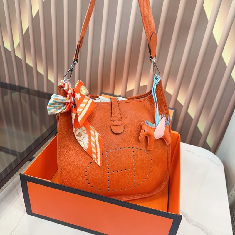 Hermès Evelyne Replica Shoulder Bag - Cream view