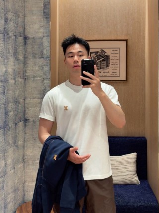 Louis Vuitton White Crew Neck T-Shirt with Gold LV Logo view 2