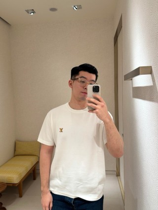 Louis Vuitton White Crew Neck T-Shirt with Gold LV Logo view 7