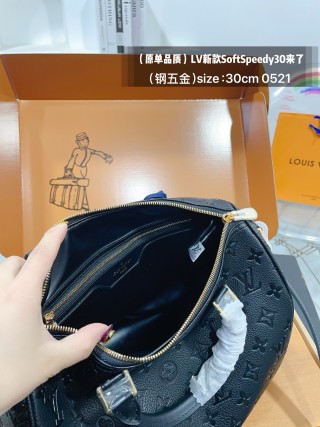 Louis Vuitton Soft Speedy 30 Monogram Black view 9
