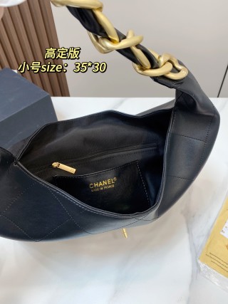Chanel 25K Hobo Bag Black Quilted view 8