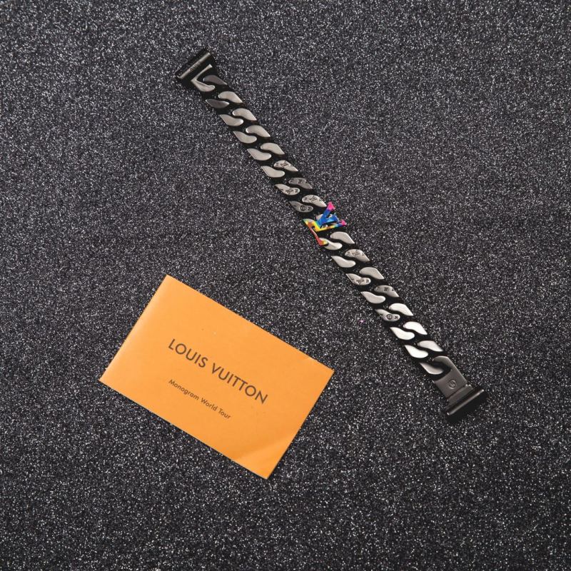Louis Vuitton LV Sculpture Monogram Chain Bracelet Silver view