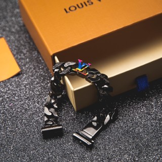 Louis Vuitton LV Sculpture Monogram Chain Bracelet Silver view 8