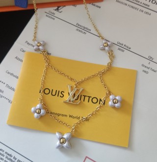 Louis Vuitton LV Gram Monogram Floral Pearl Gold Necklace view 4