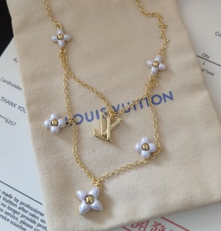 Louis Vuitton LV Gram Monogram Floral Pearl Gold Necklace view 5