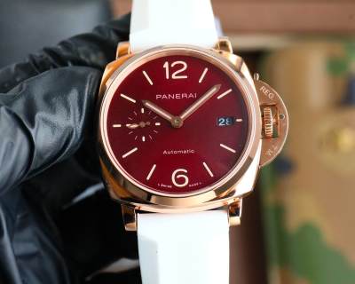 Panerai Luminor Due 42mm Burgundy Automatic Watch