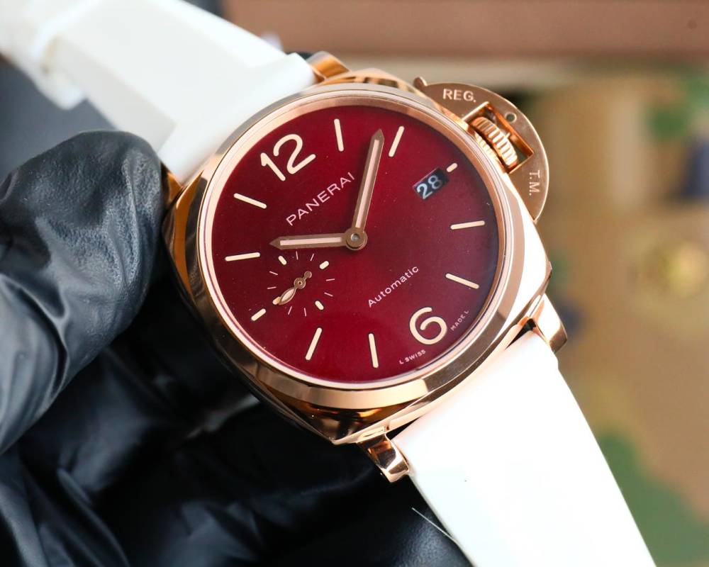 Panerai Luminor Due 42mm Burgundy Automatic Watch view
